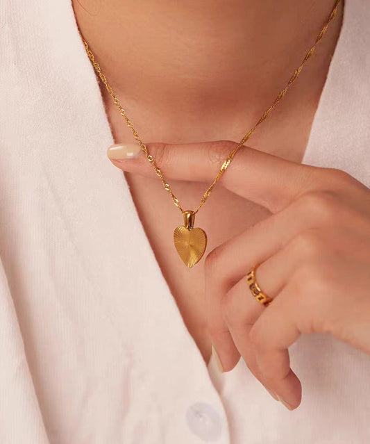 Boho Gold Metal Alloy Wrinkled Love Pendant Necklace