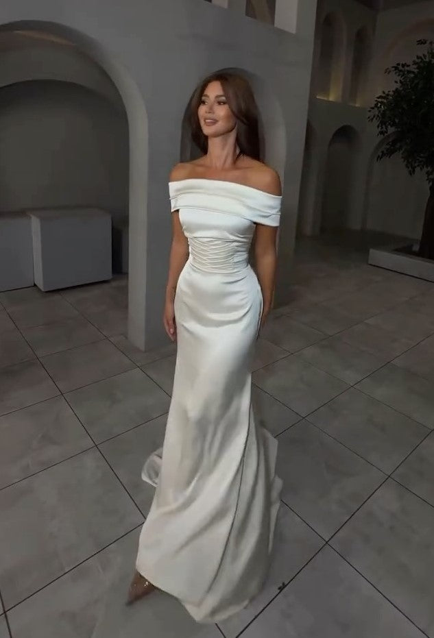 Sexy off-Shoulder off-the-Shoulder Tight Waist Solid Color Dress