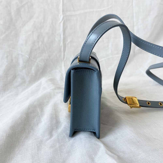 Dior micro 30 Montaigne blue crossbody bag