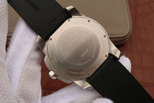 CALIBRE DIVER 42 AUTOMATIC STEEL CASE BLACK DIAL