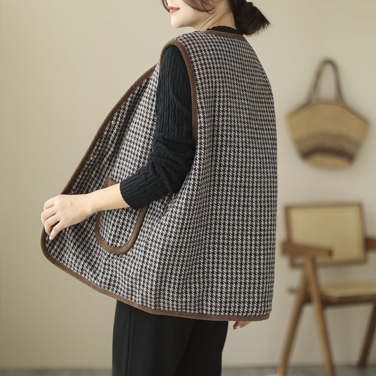 Literary Retro V-Neck Plaid Vest