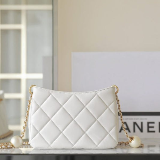 C hanel 24s ๐๐๐ป๐ crossbody bag (White)