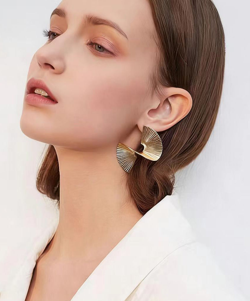 2026 New Fashionable Geometric Metal Earrings