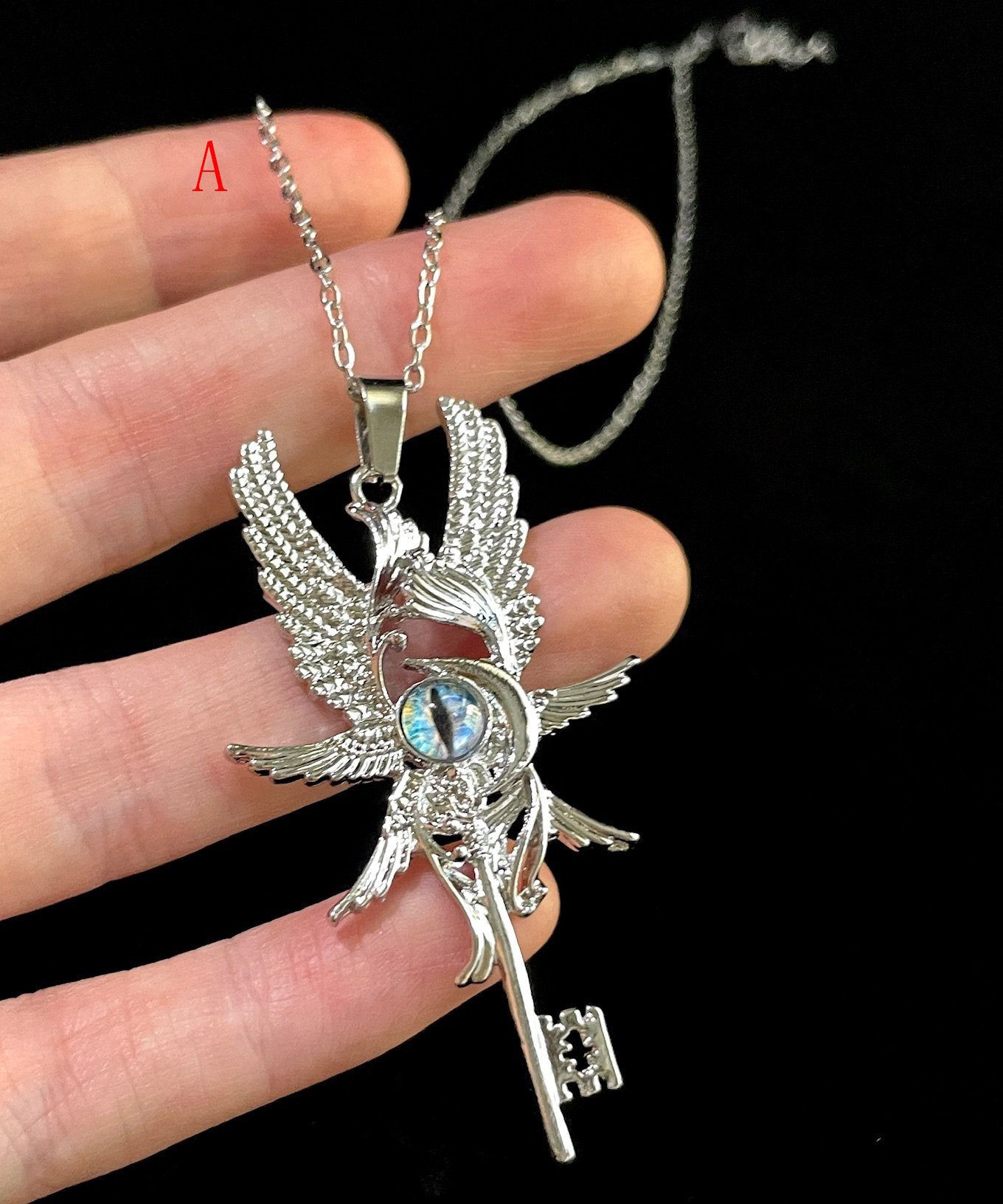 Light Luxury Design Metal Pendant Necklace
