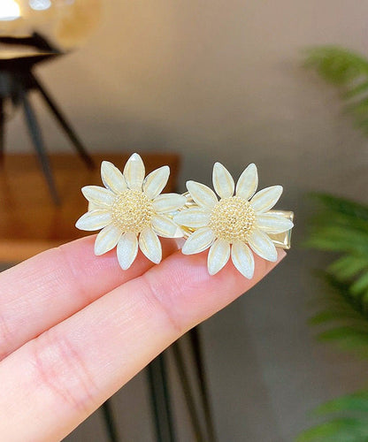 Cute White Copper Overgild Resin Daisy Floral A Pair Hairpin