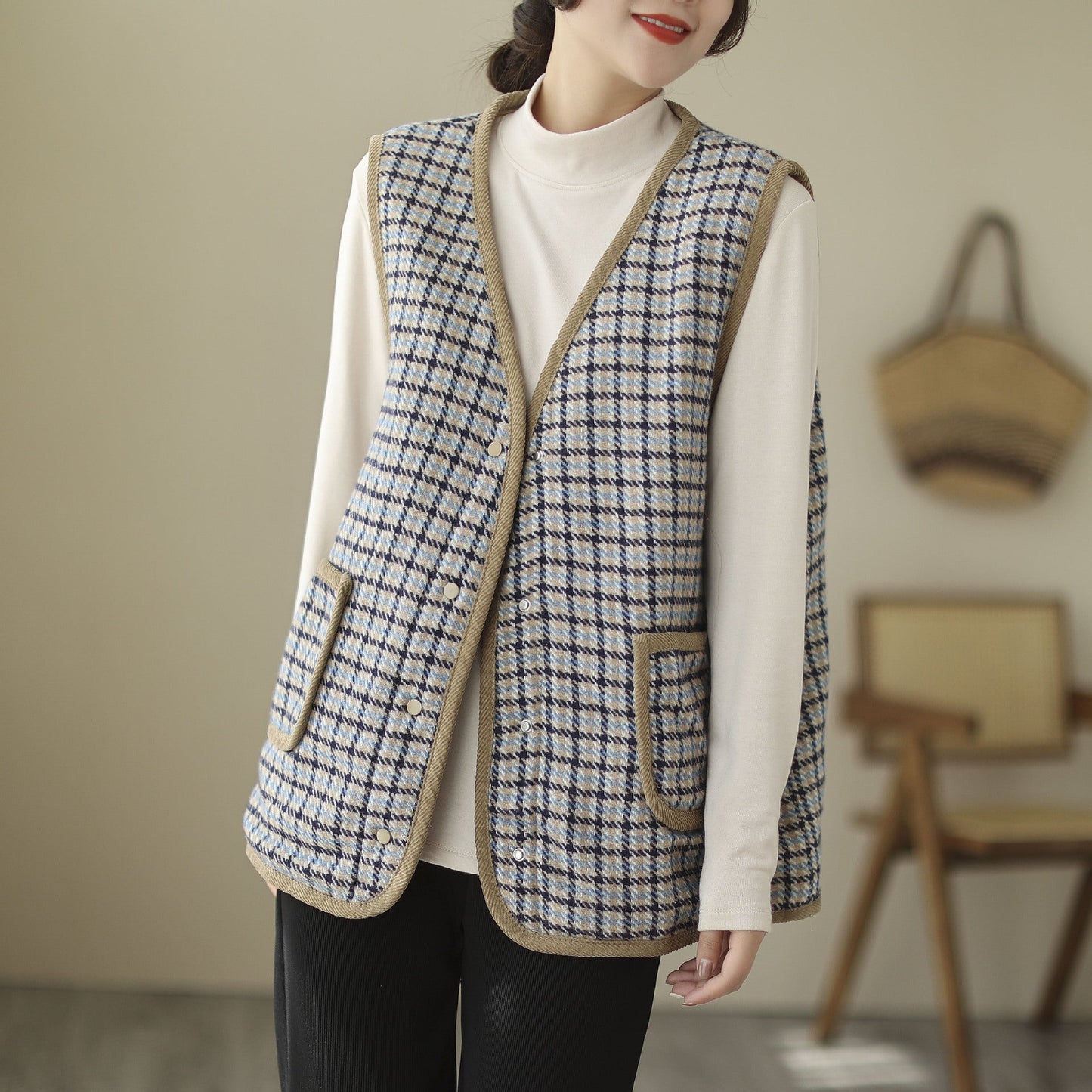 Literary Retro V-Neck Plaid Vest