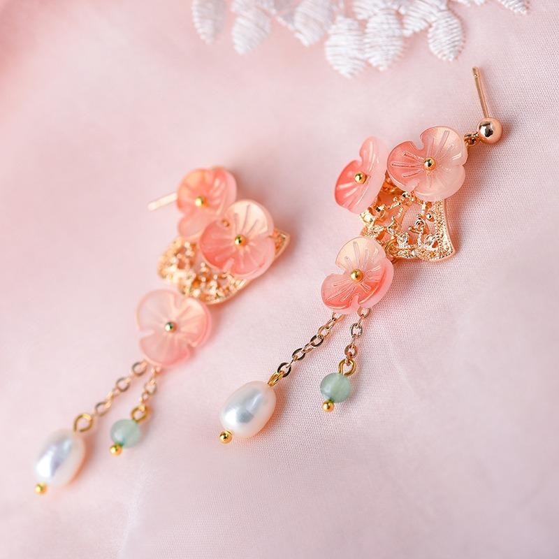 Gold Ginkgo Leaf Pearl Holeless Earrings