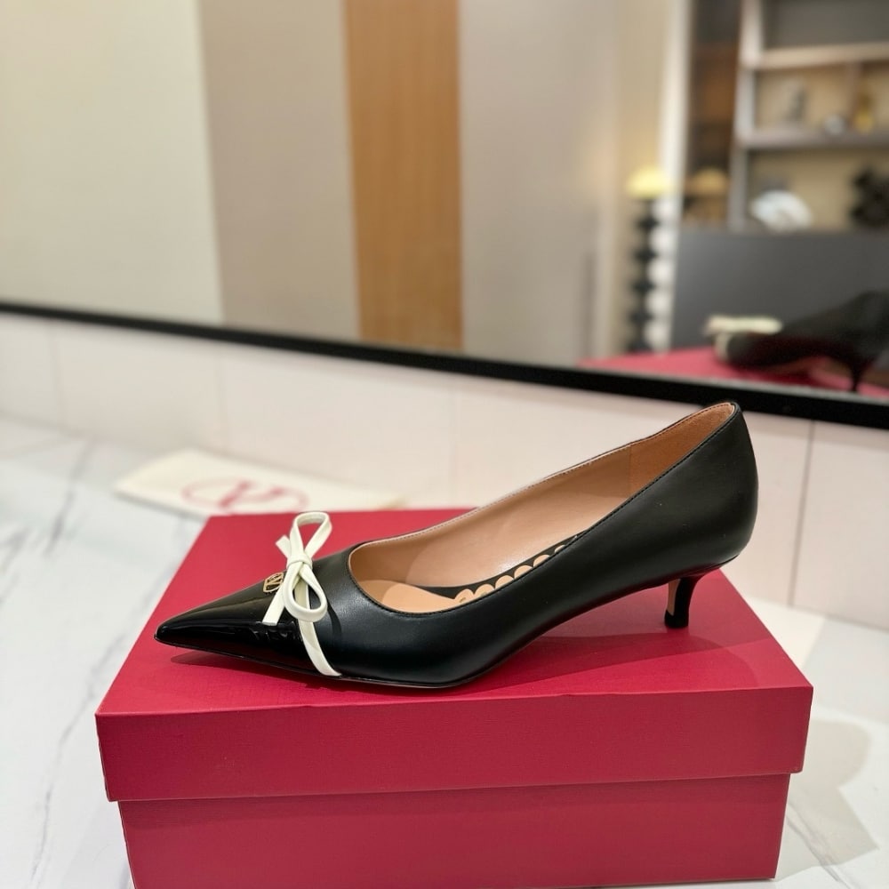 VALENTINO BEPOINTY PUMP IN PATENT LEATHER BLACK 6W2S0LQ0DAL 790