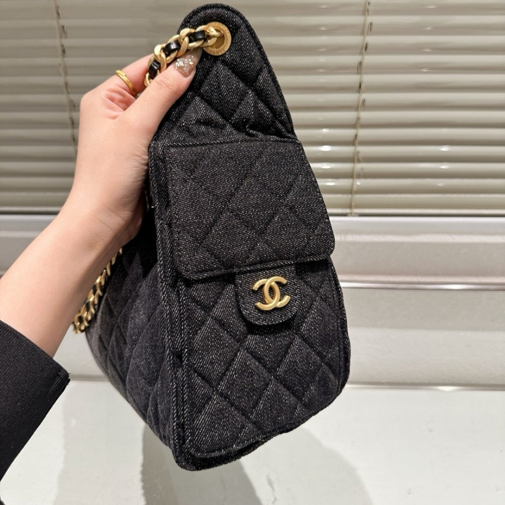 CHANEL 25 SMALL HANDBAG WASHED DENIM BLACK 30CM AS5293 B20520 U0725