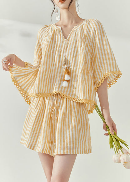 Modern Yellow Striped Top And Shorts Two-Piece Set Short Sleeve