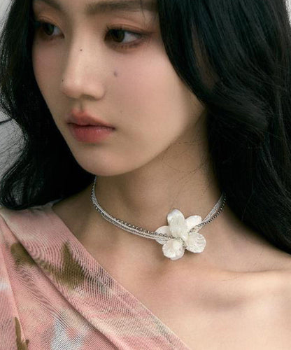 Elegant White Copper Overgild Shell Pearl Floral Choker