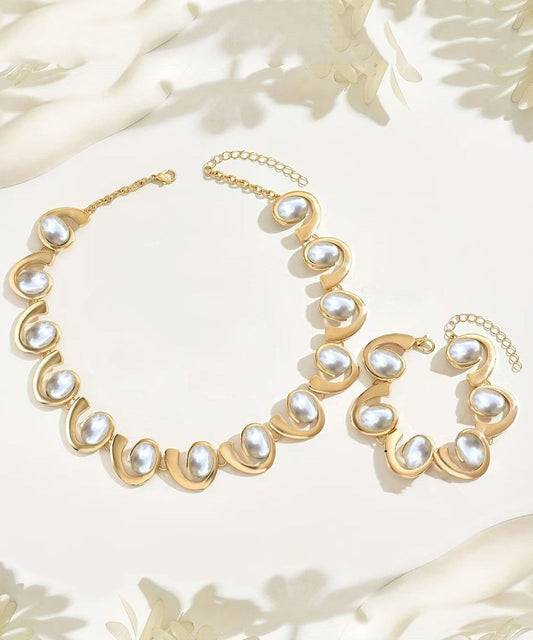 Fashion Gold Copper Necklace And Chain Bracelet Two-Piece Set