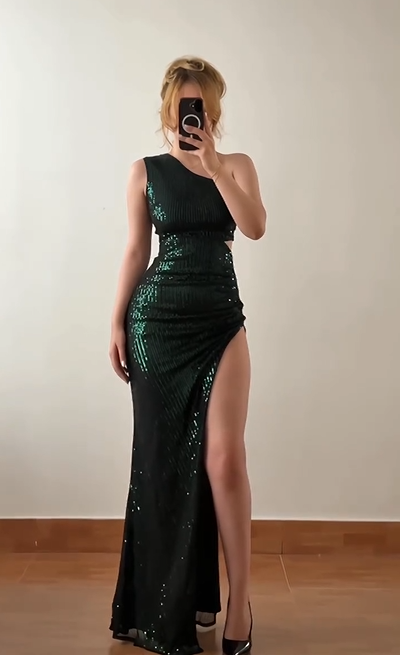 Sexy Spaghetti Straps Sleeveless Slim-Fit Sequined Dress