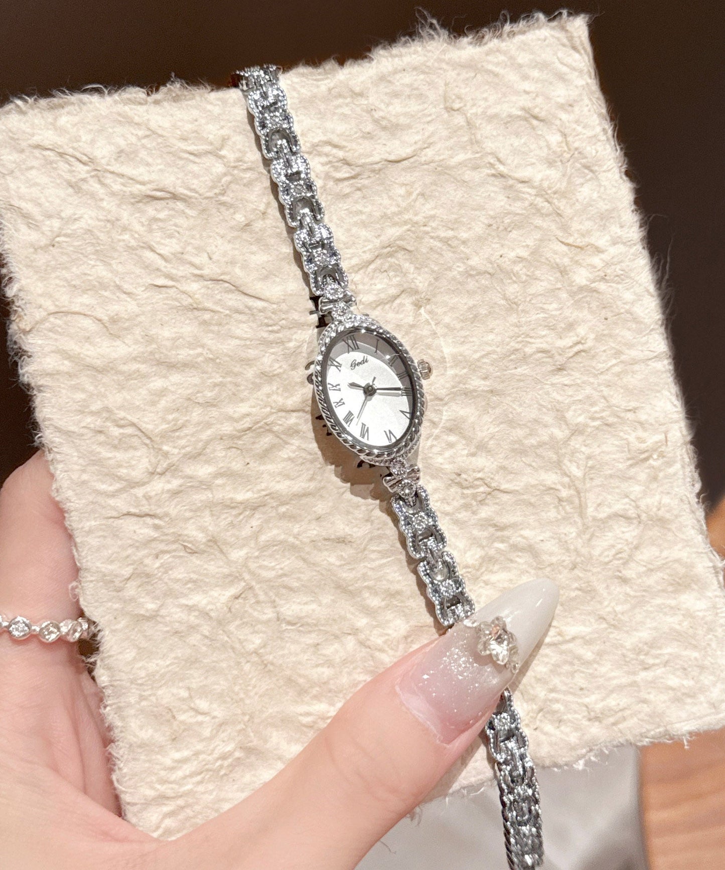2026 New Silk Alloy Zircon Quartz Movement Watches