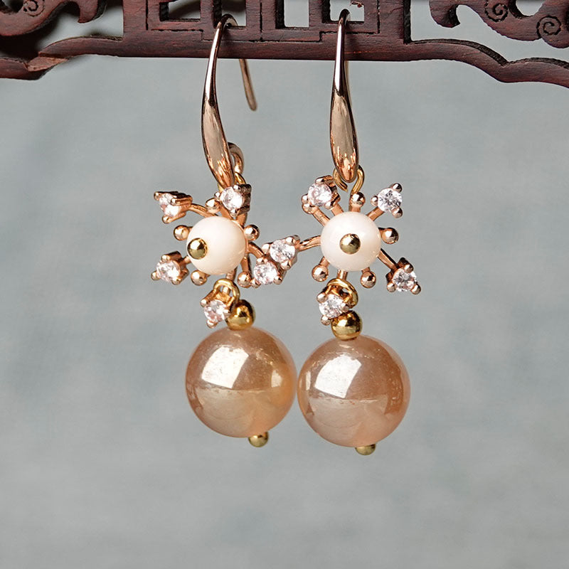 Pearl Vintage Shell Stud Earrings
