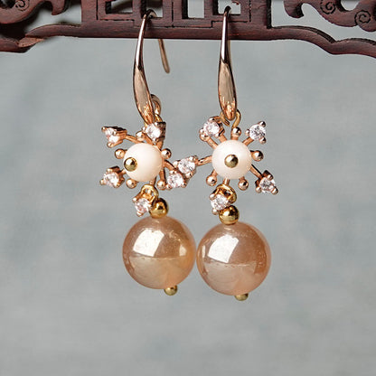 Pearl Vintage Shell Stud Earrings