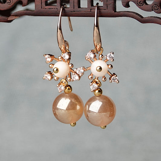 Pearl Vintage Shell Stud Earrings