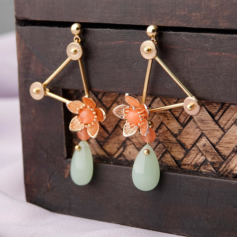 Niche Design Asymmetric Ear Clip Triangular Simple Earrings