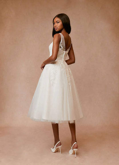 Diamond White A-Line V-Neck lace Satin Dress