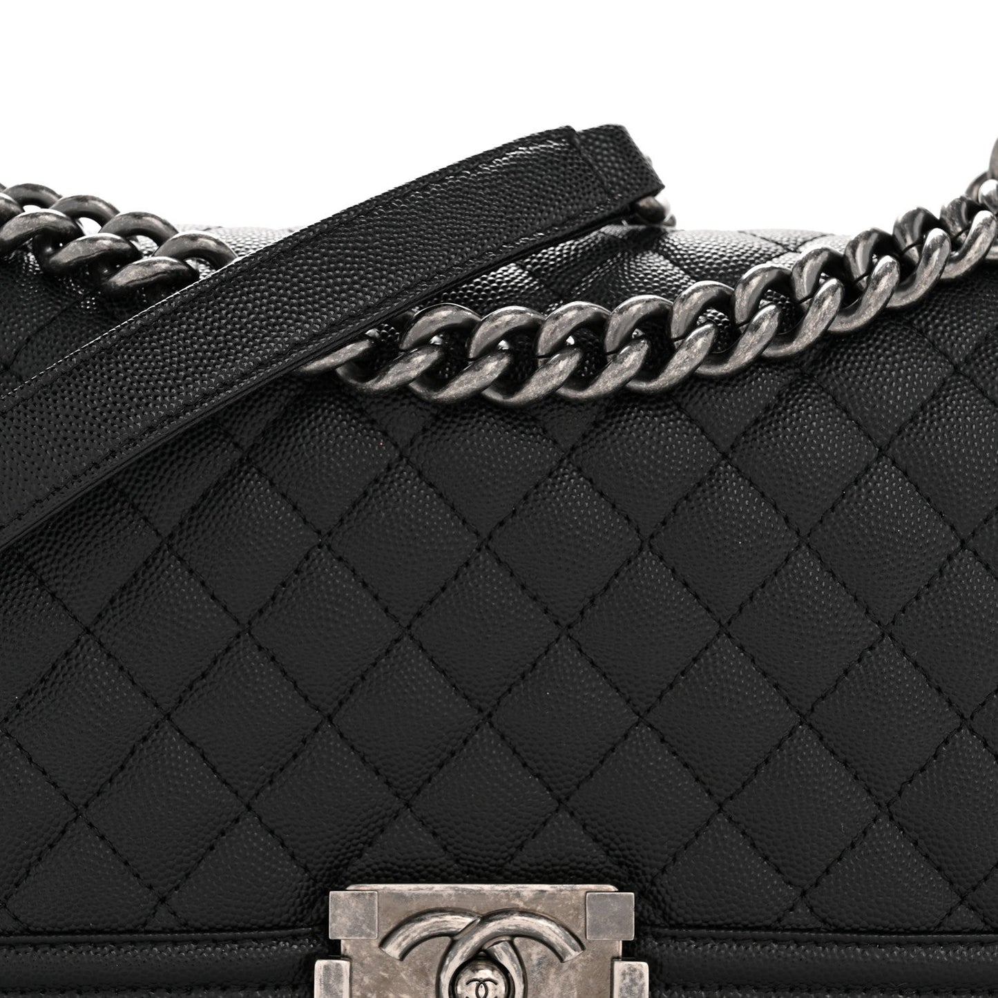 Caviar Quilted Medium Boy Flap Black