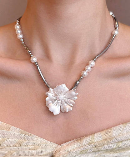 Floral White Pearl Alloy Pendant Necklace