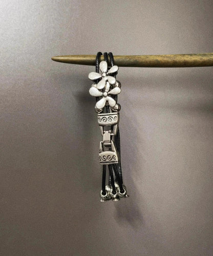 Retro Silk Stainless Steel Alloy Floral Bracelet