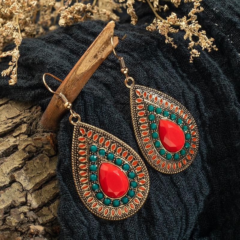 Bohemian Drop-Shaped Earrings With Rubies