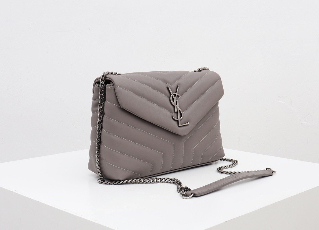 Saint Laurent Loulou