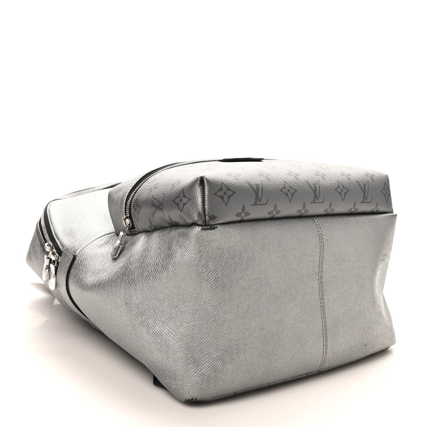Monogram Taiga Discovery Backpack PM Silver