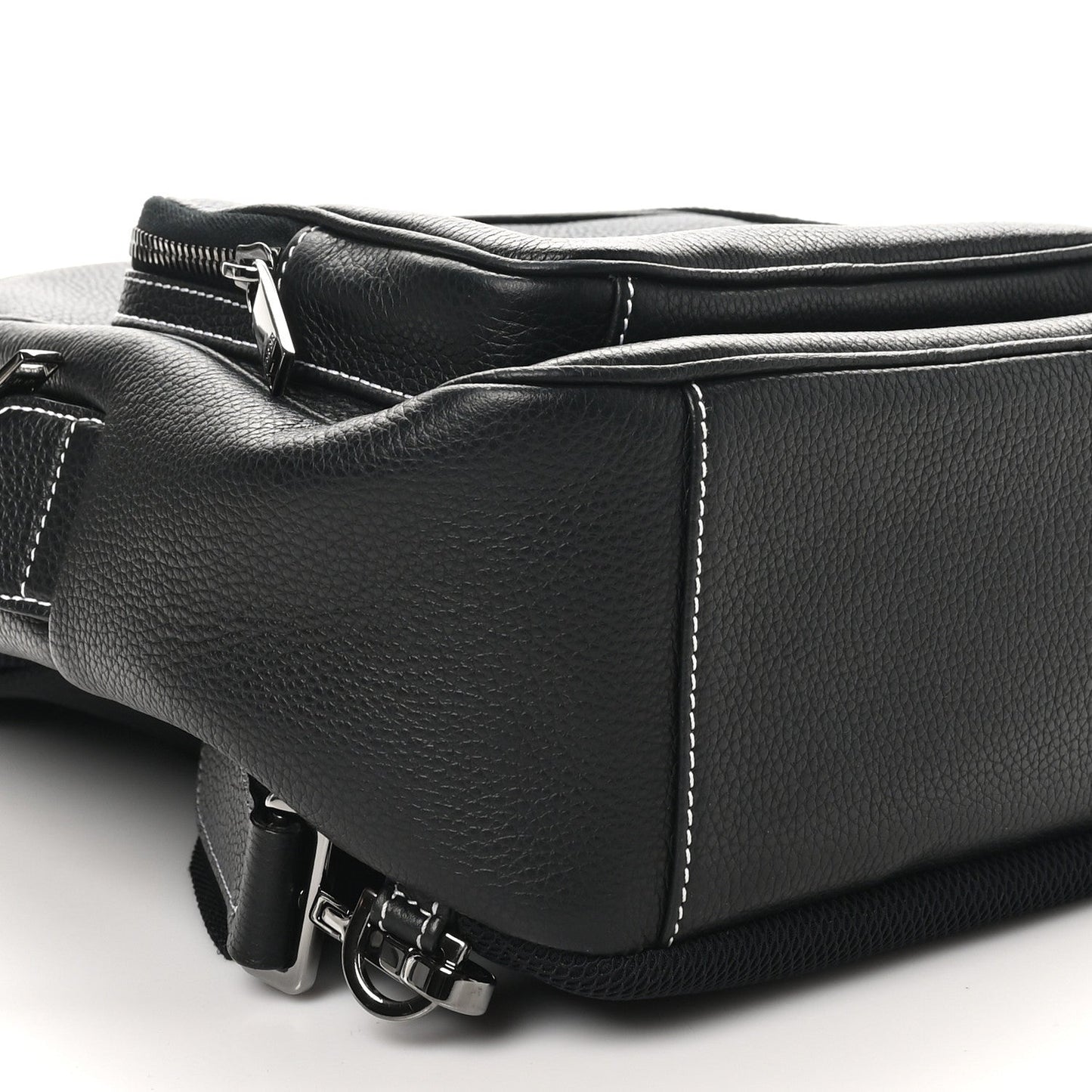 X PETER DOIG Grained Calfskin Slingbag Backpack Black
