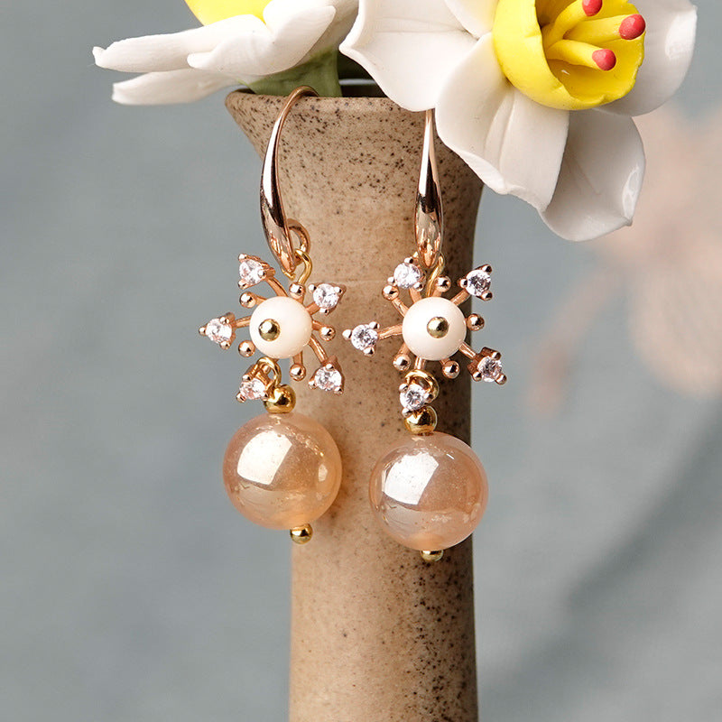 Pearl Vintage Shell Stud Earrings
