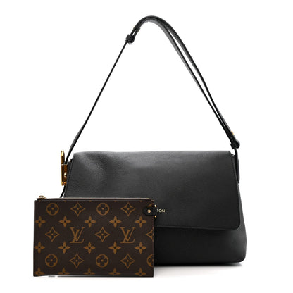 Grained Calfskin Low Key Messenger Black