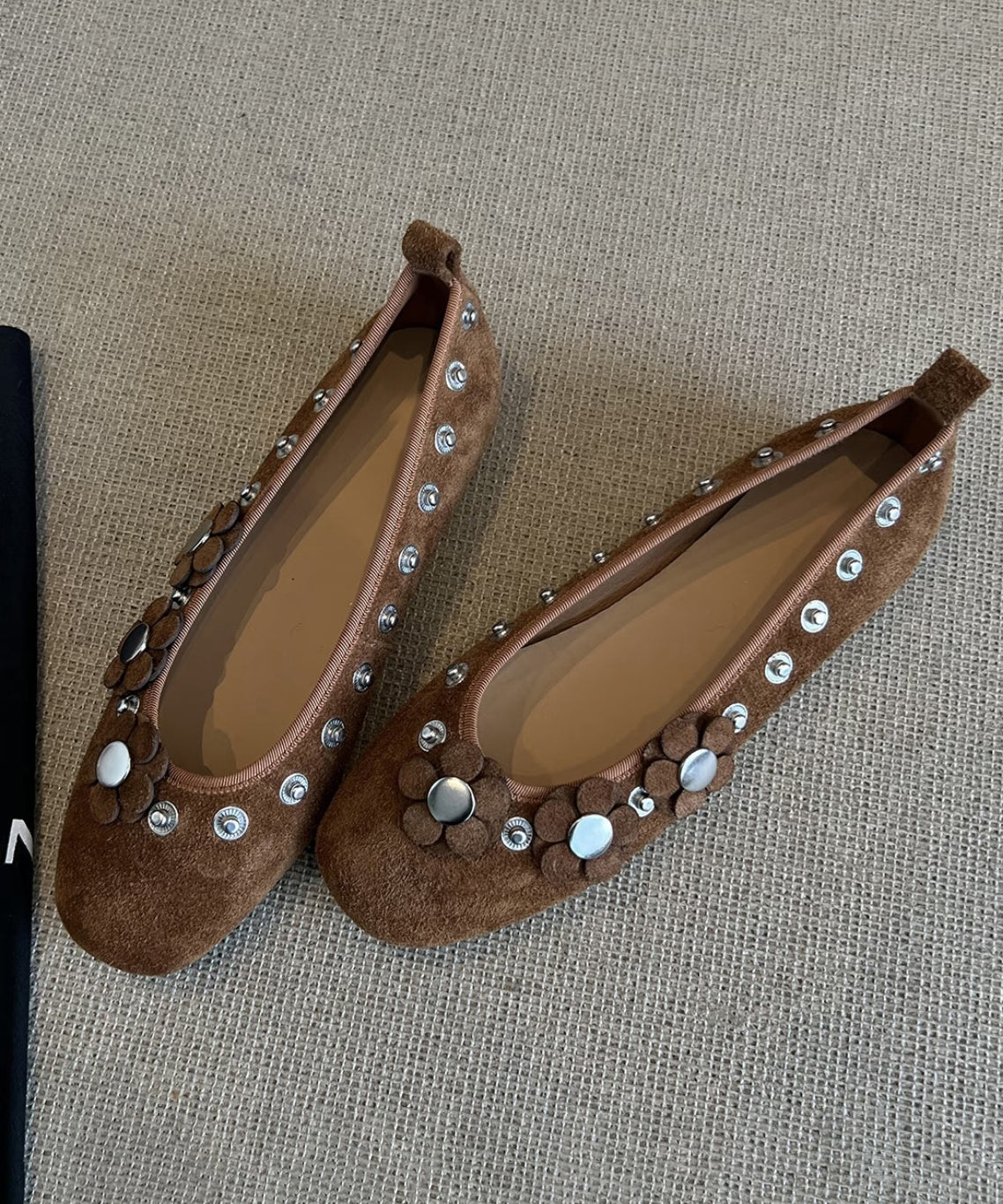 Brown Suede Floral Rivet Splicing Flat Shoes For Women
