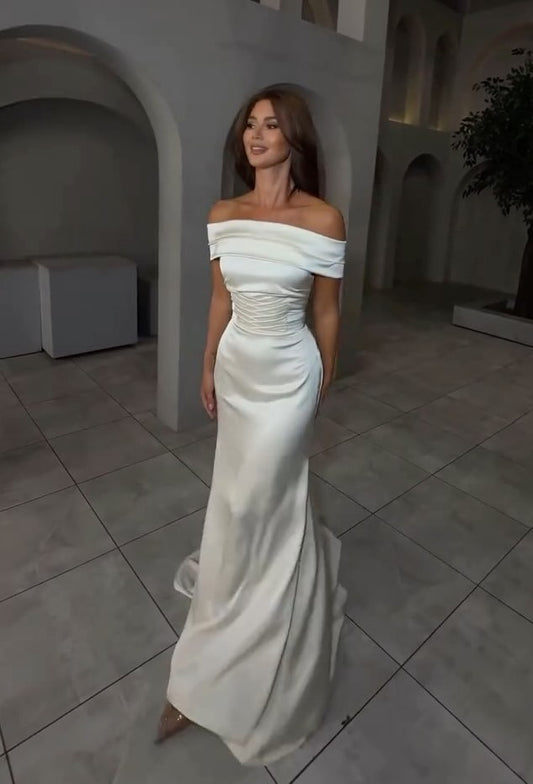 Sexy off-Shoulder off-the-Shoulder Tight Waist Solid Color Dress
