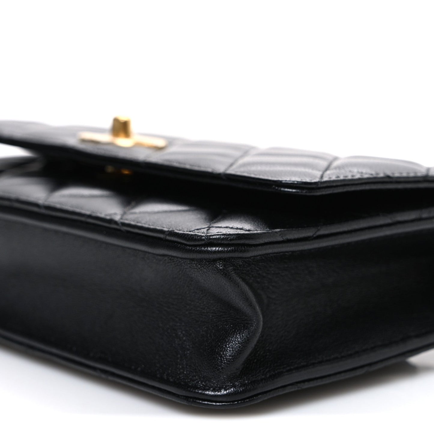 Lambskin Quilted CC Pearl Crush Wallet on Chain WOC Black
