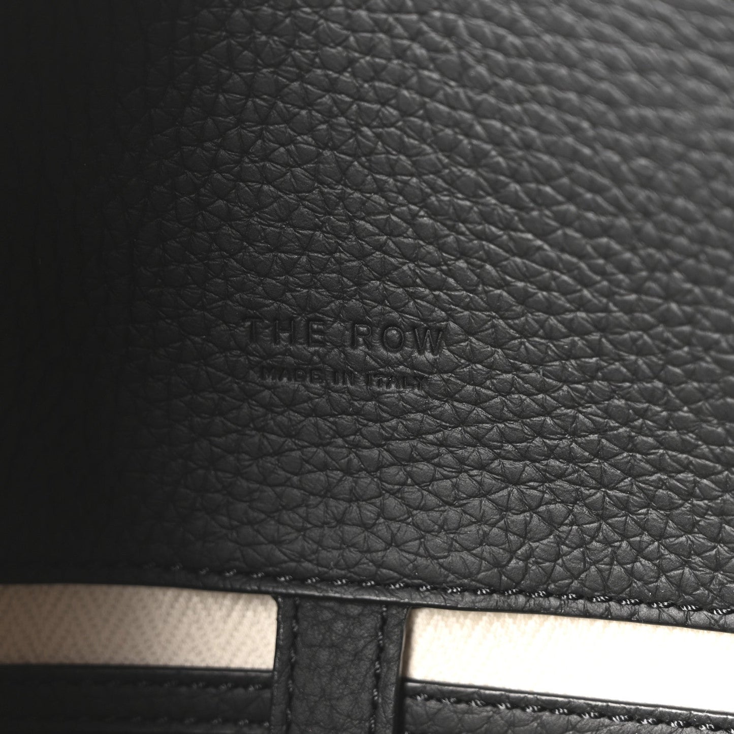 Matte Grained Calfskin Soft Margaux 15 Black
