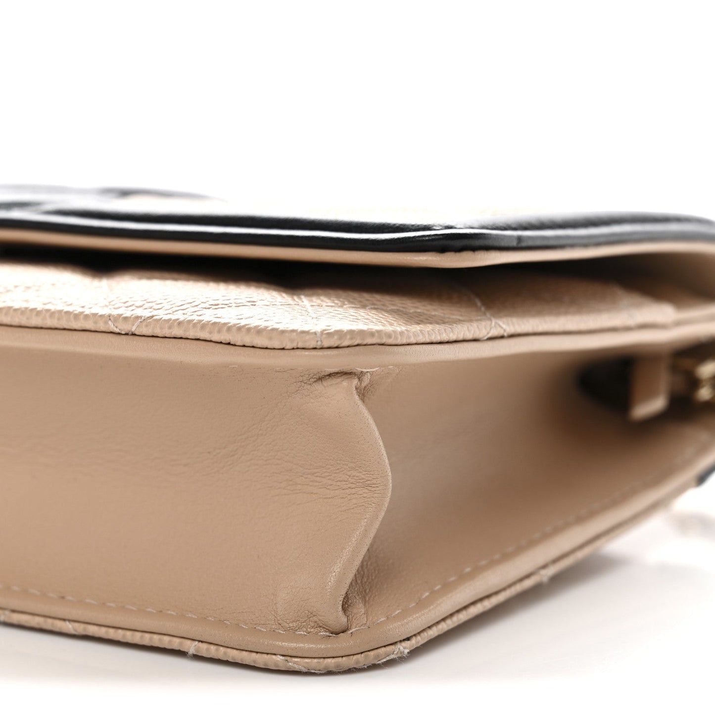 Caviar Quilted CC Filigree Wallet On Chain WOC Beige Black