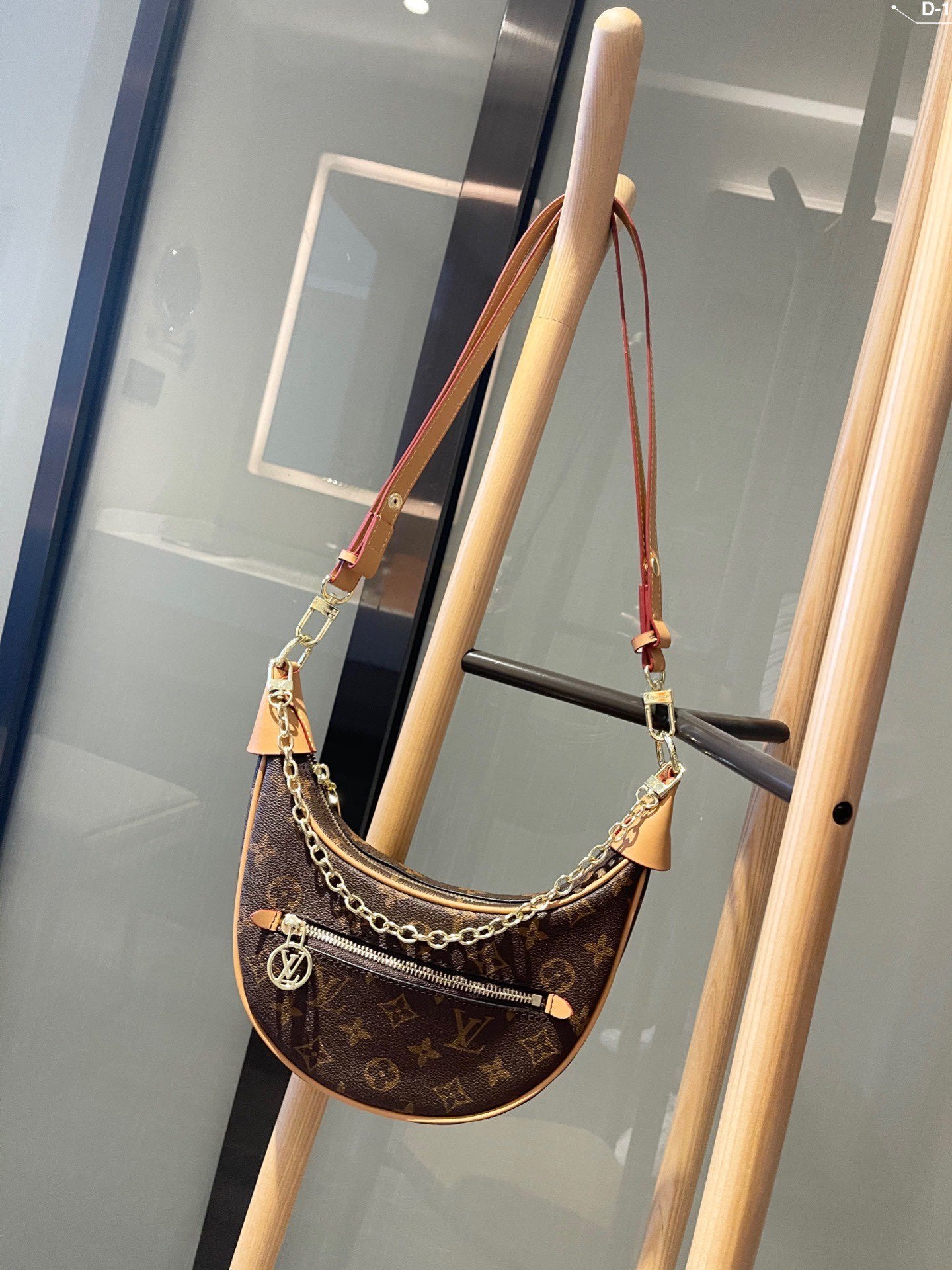 LOUIS VUITTON Loop Monogram