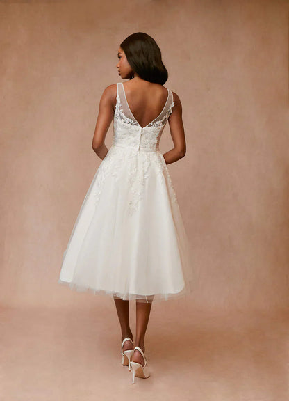 Diamond White A-Line V-Neck lace Satin Dress