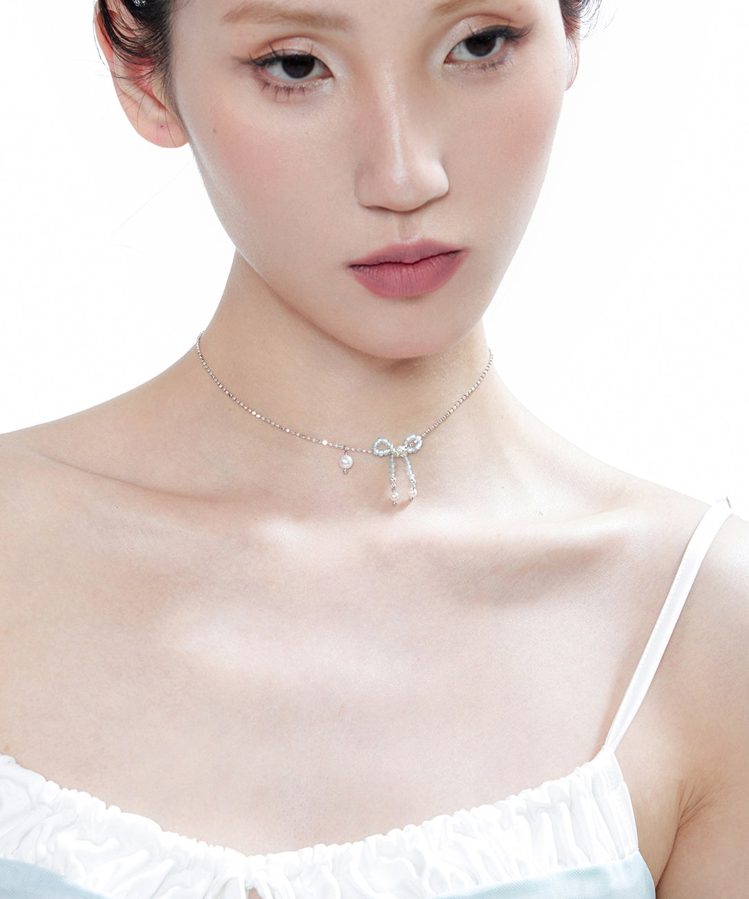 Elegant Blue Crystal Bow Pearl Silver Choker