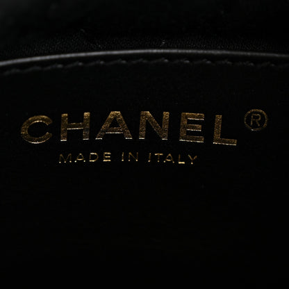 Shiny Calfskin Quilted Mini Chanel 22 Black