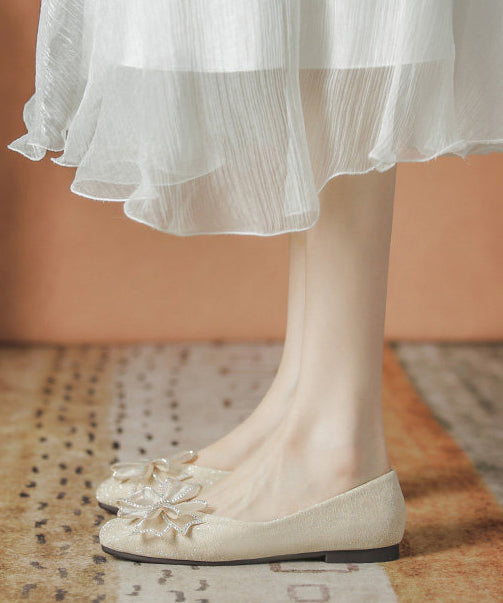 Beautiful White Sparkly Flat Shoes For Women Flats