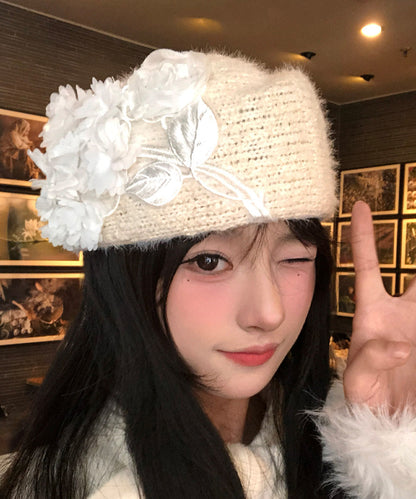 Chic Beige Floral Embroideried Knit Beret Hat