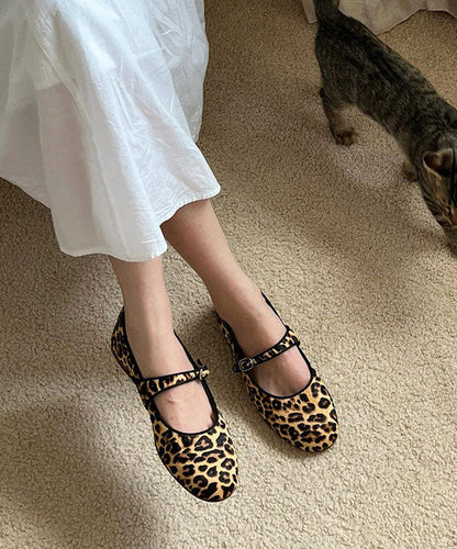Chic Leopard Buckle Strap Splicing Suede Flat Shoes