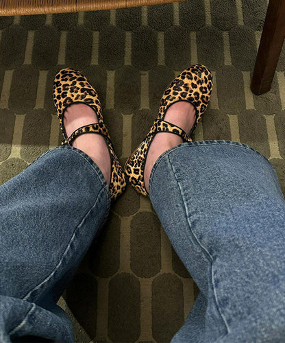 Chic Leopard Buckle Strap Splicing Suede Flat Shoes