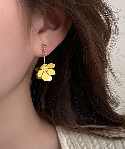 Cut Yellow Copper Overgild Asymmetrical Floral Drop Earrings