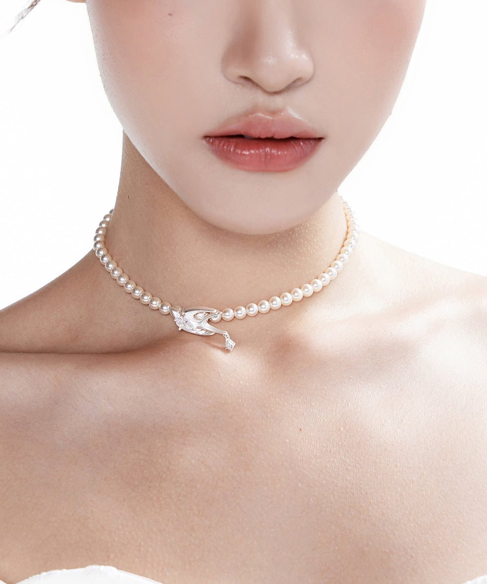 Elegant Pearl Little Bird Zircon Silver Plated Choker