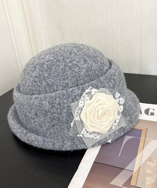 Elegant Stylish Beige Floral Knit Beret Hat