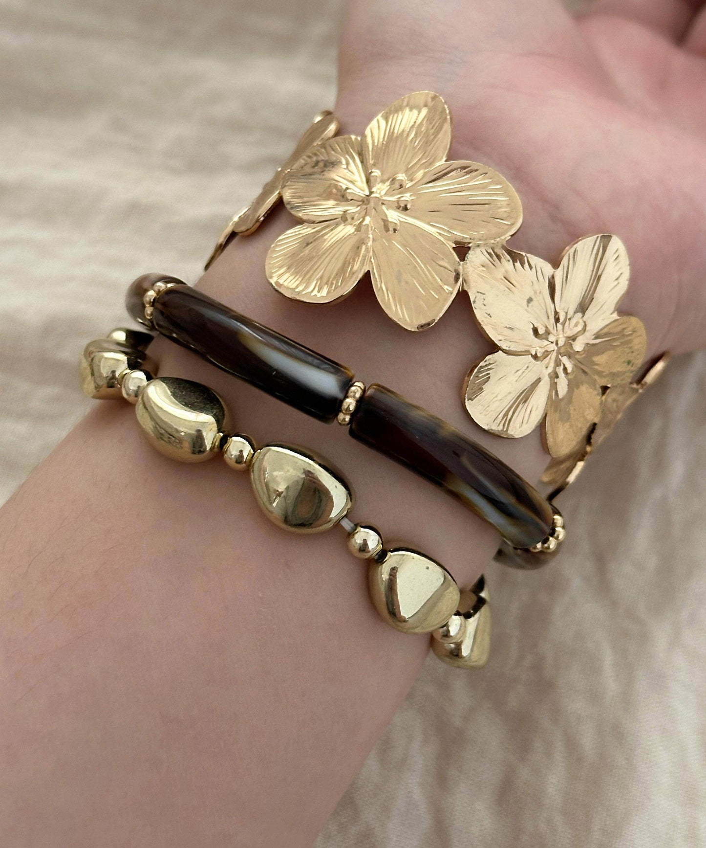 Retro Colorblock Copper Alloy Floral Bangle