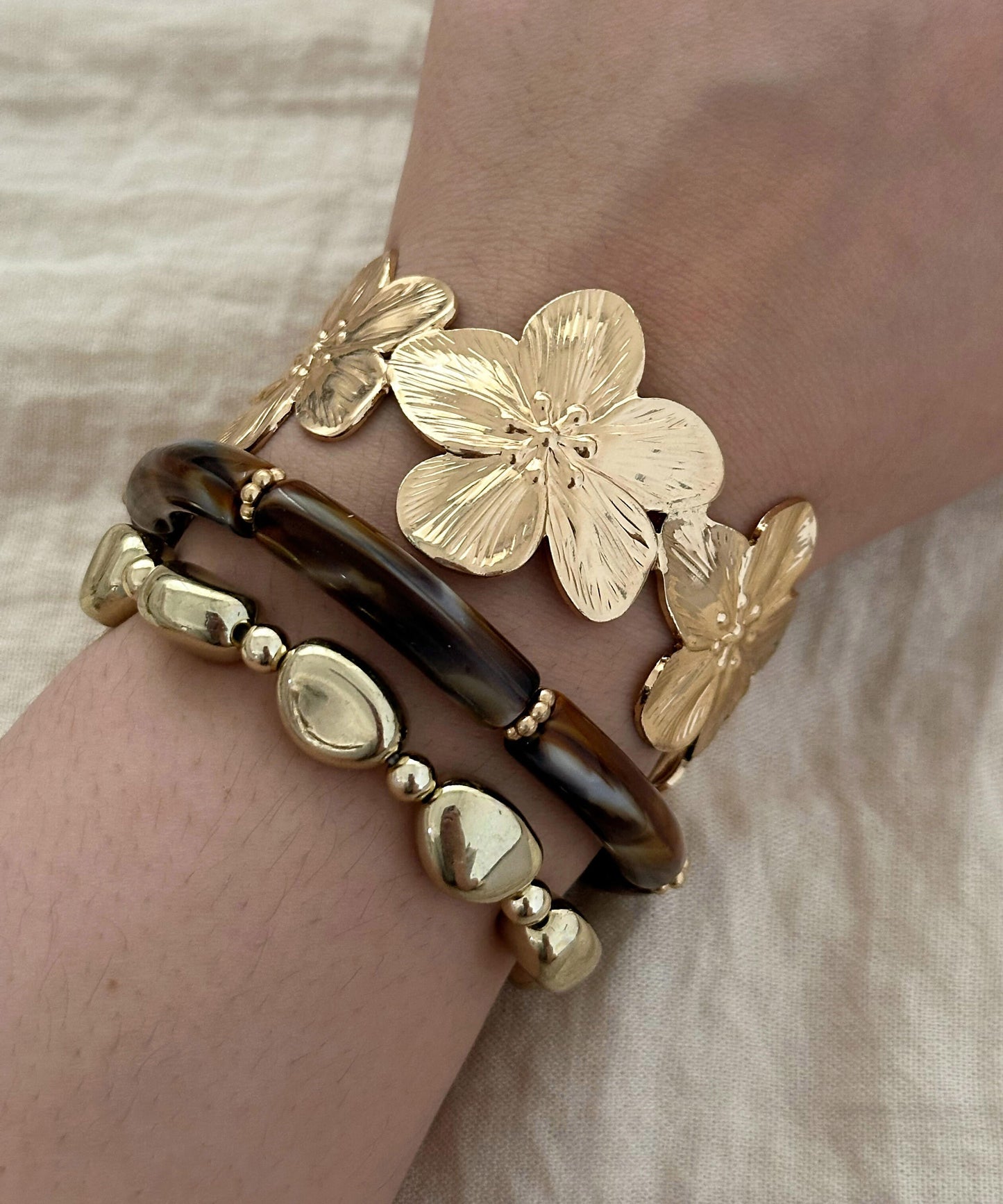 Retro Colorblock Copper Alloy Floral Bangle